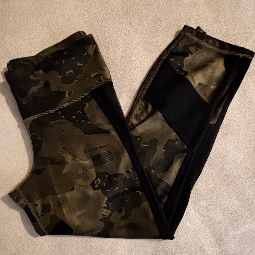 Under Armour Compression Leggings Camo/Black XL Pull Up
